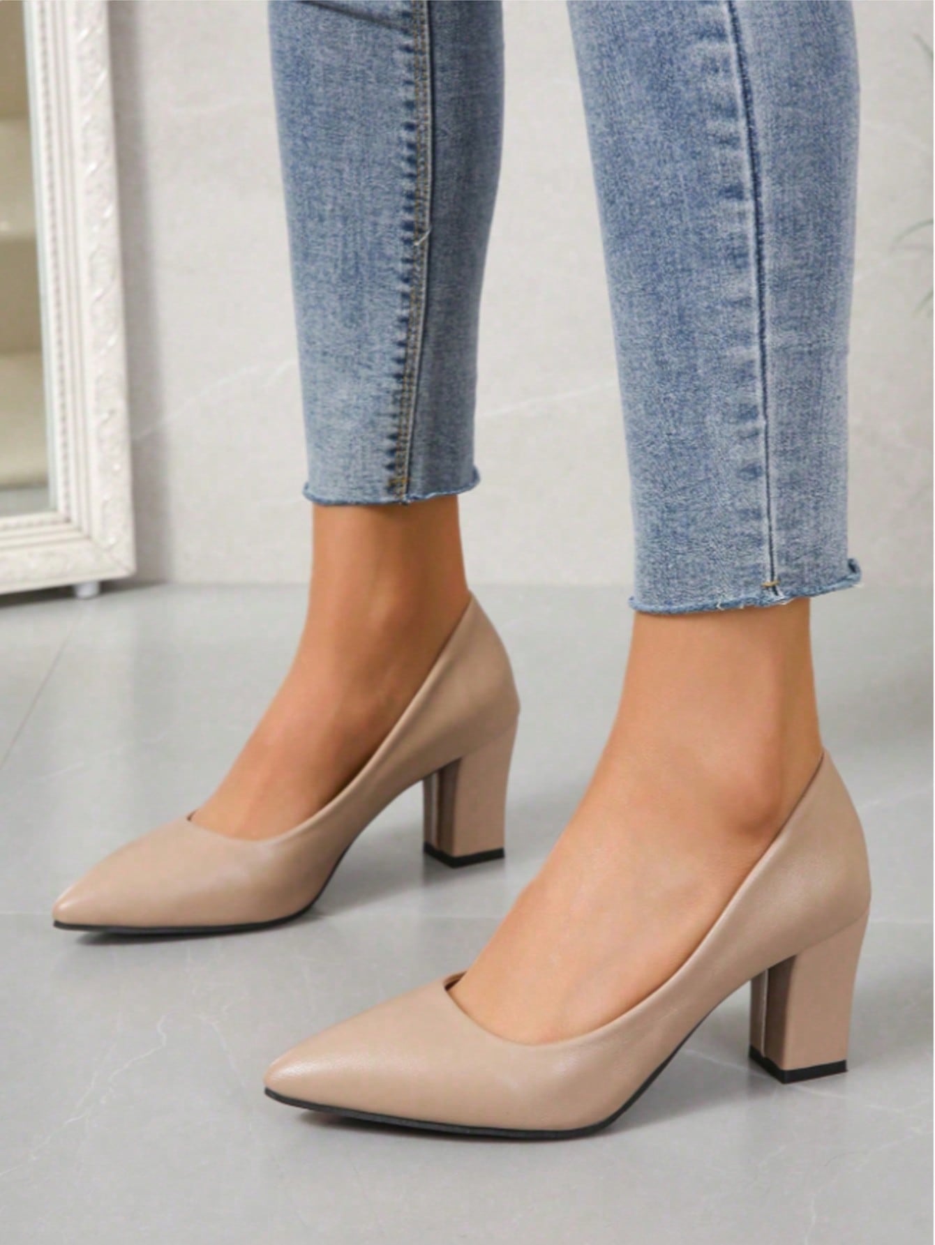 Court Heel Pointed - حذاء نسائي أنيق وجذاب بكعب عالٍ