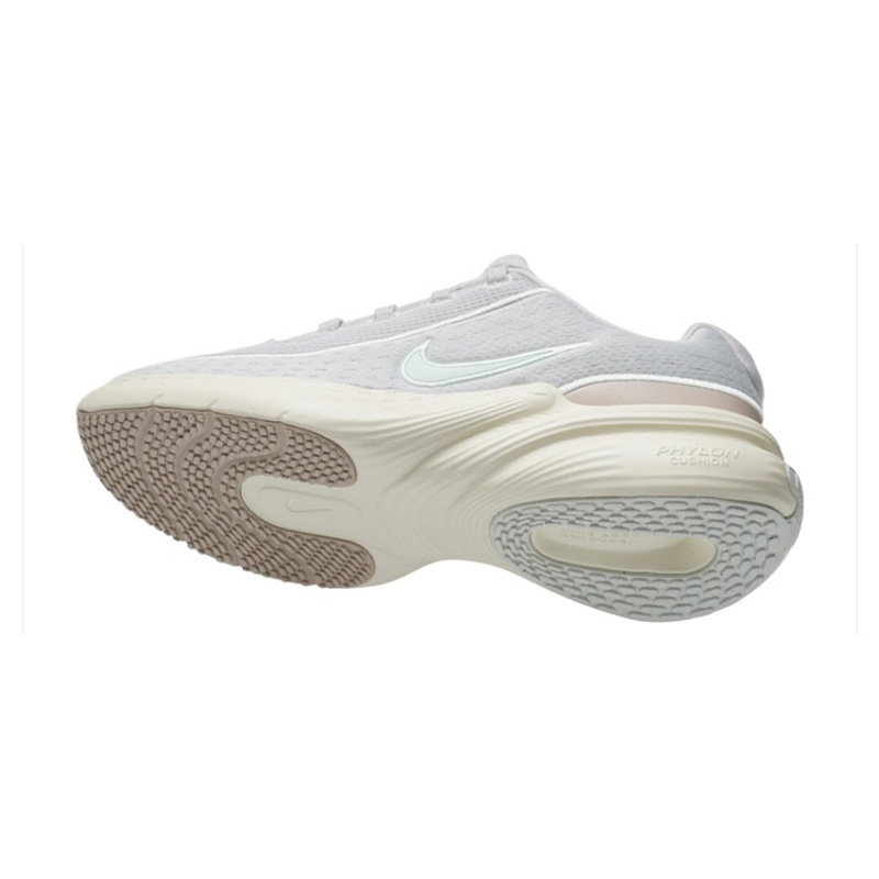 حذاء رياضي نسائي من نايكي IB27 - مراجعة Women Shoes Running Nike وسعره