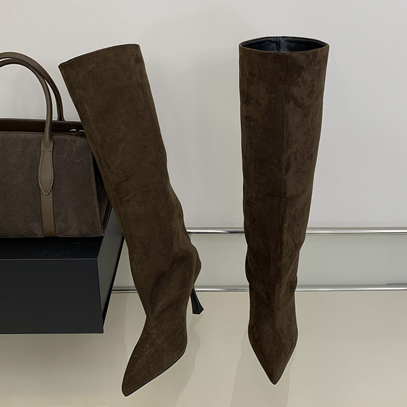 أحذية شتوية بتصميم كلاسيكي من  - مراجعة Knee High Boots Women وسعره