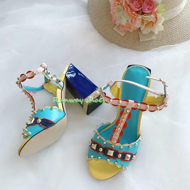 صنادل نسائية بكعب مرصع بالأحجا - مراجعة Women'S Shoes Clogs وسعره