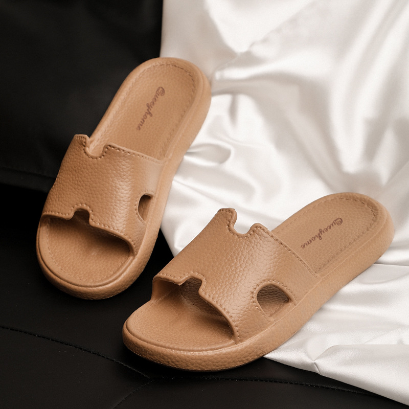 شباشب نسائية من مادة EVA مضادة - مراجعة Mule Slip On وسعره
